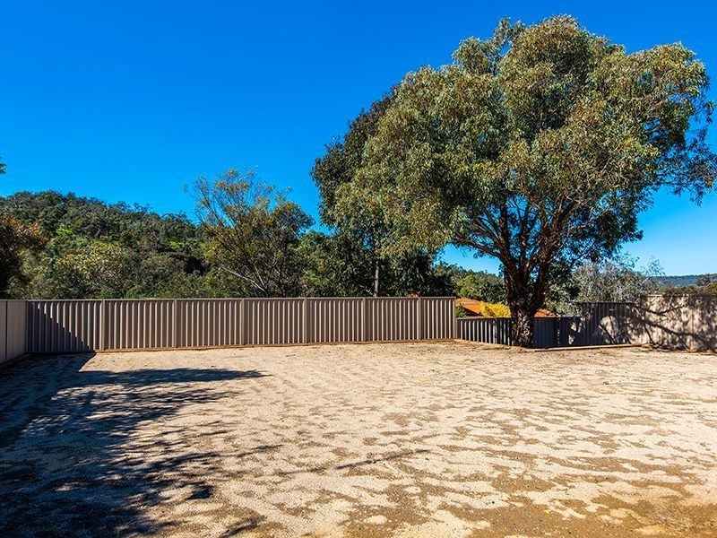 4b Prichard Road, Greenmount WA 6056