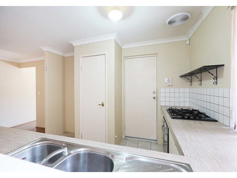 2/5 Davies Street, East Cannington WA 6107