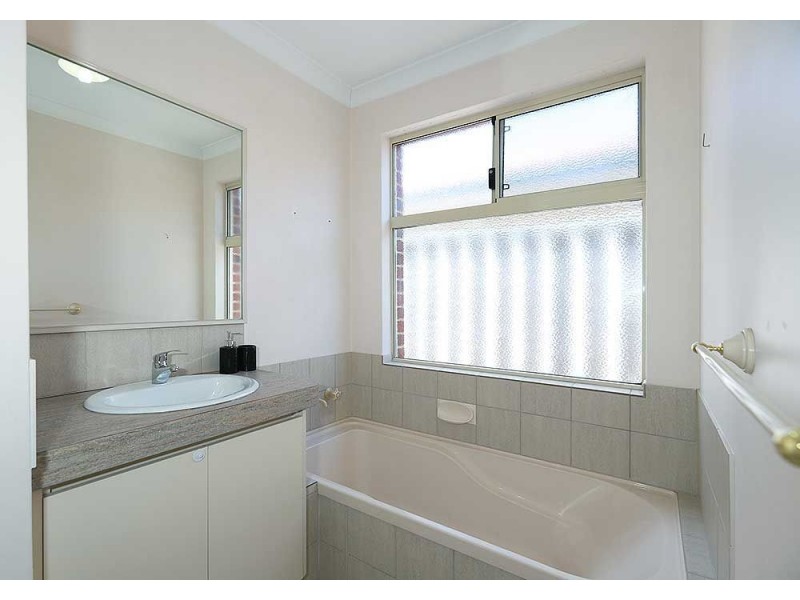 2/5 Davies Street, East Cannington WA 6107