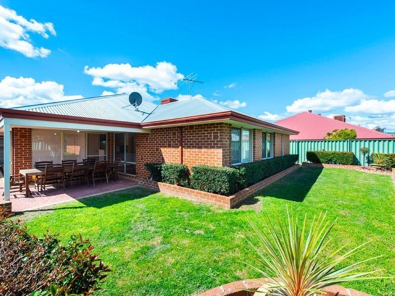 14 Elford Corner, High Wycombe WA 6057