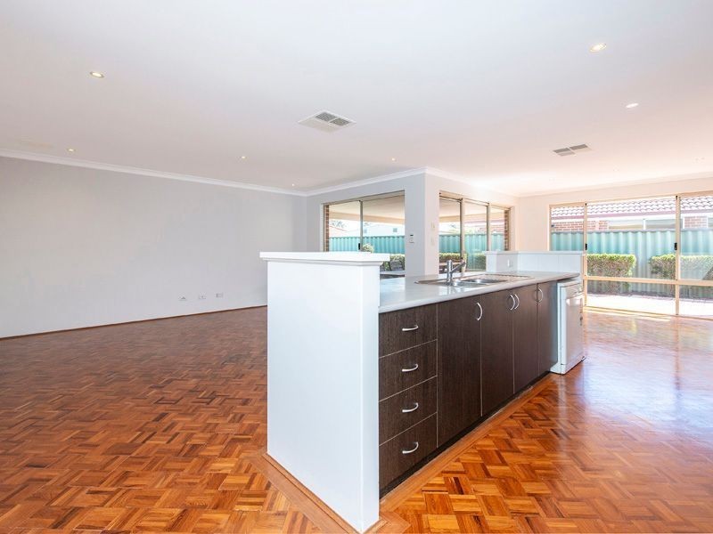 14 Elford Corner, High Wycombe WA 6057