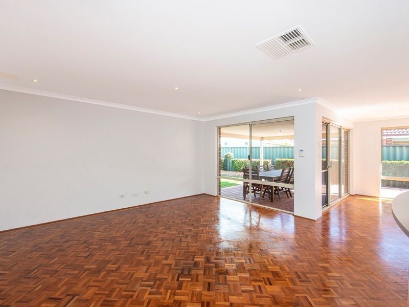 14 Elford Corner, High Wycombe WA 6057