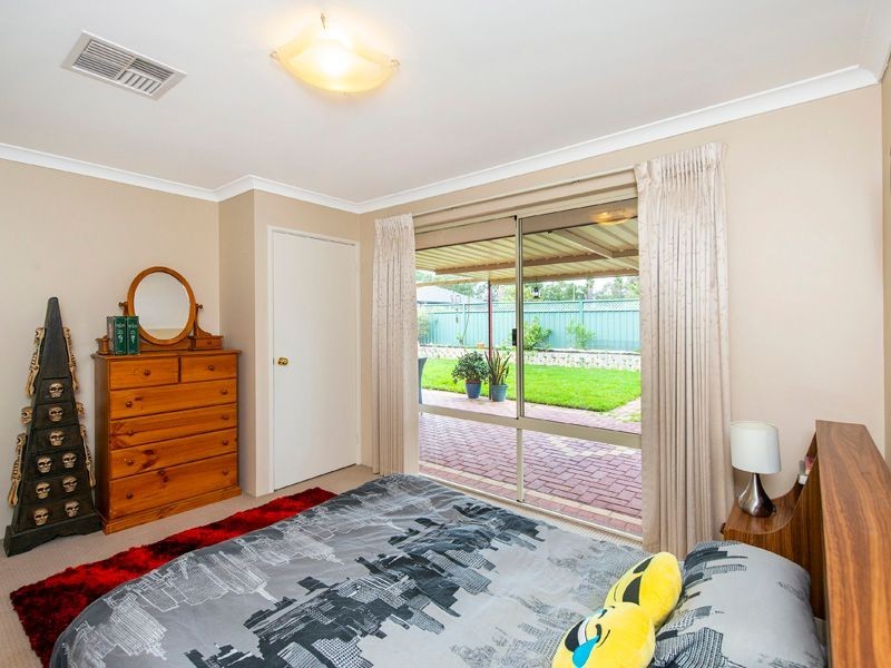 21 Regency Ramble, Wattle Grove WA 6107