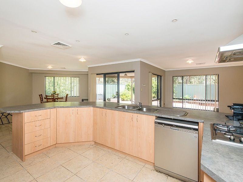 23 Littlefield Road, High Wycombe WA 6057