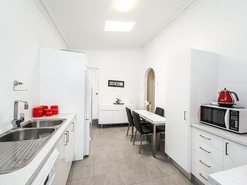 31 Frederic Street, Midland WA 6056