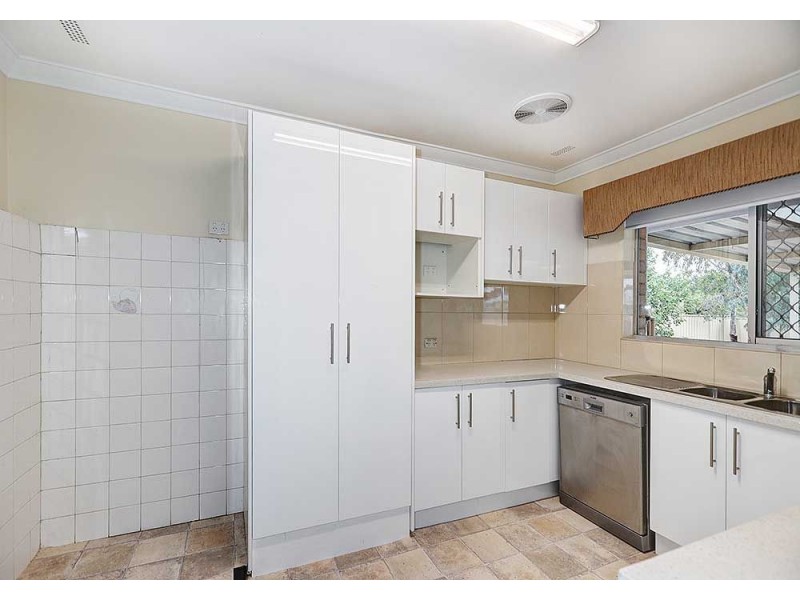 553 Kalamunda Road, High Wycombe WA 6057