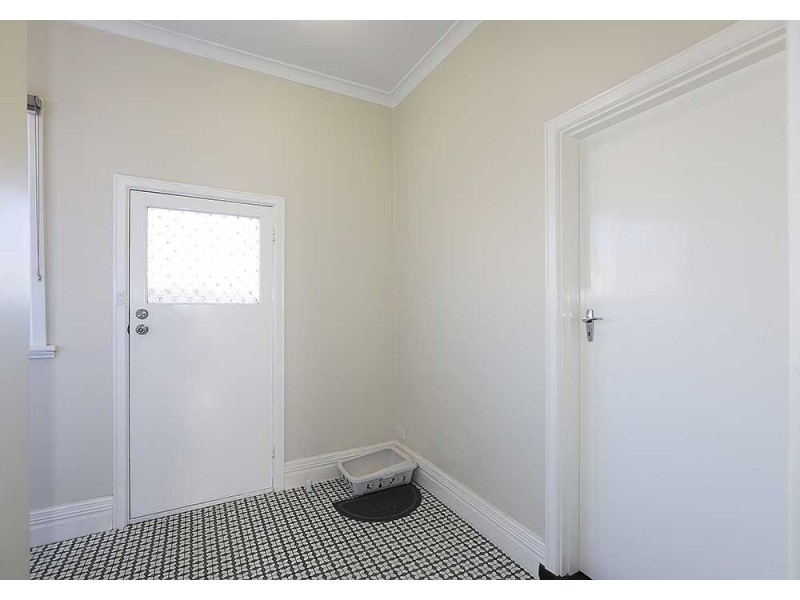 3/6 Jeanhulley Road, High Wycombe WA 6057