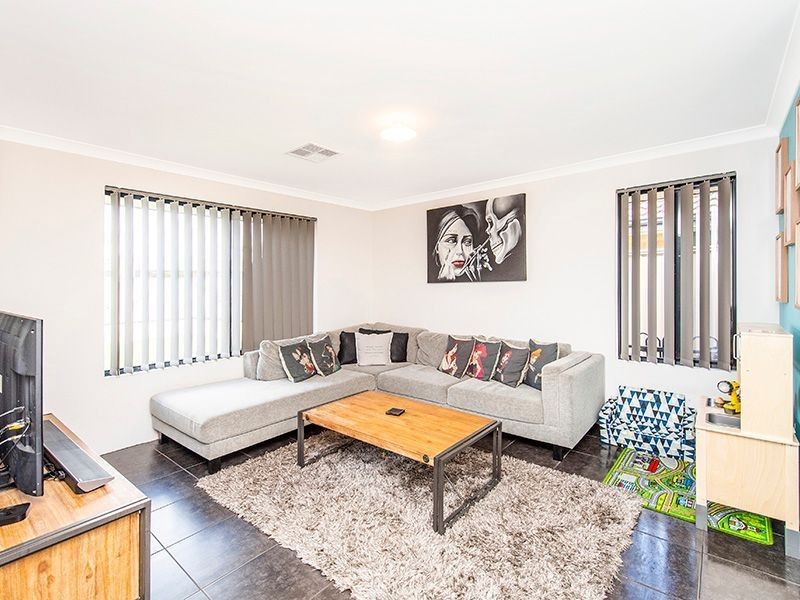 13 Bluebell Avenue, High Wycombe WA 6057