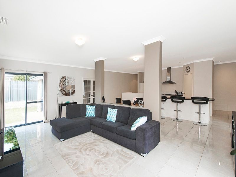 6 Witney Close, High Wycombe WA 6057