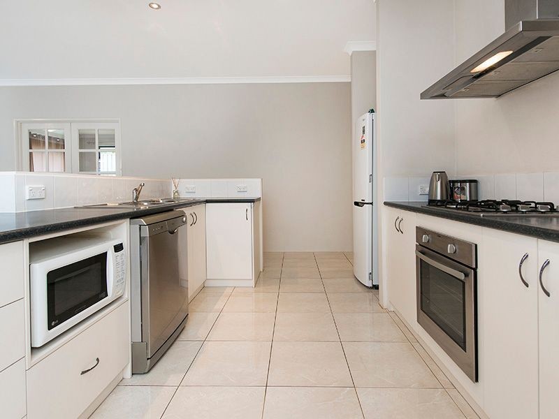 6 Witney Close, High Wycombe WA 6057