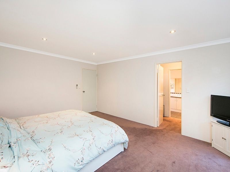 6 Witney Close, High Wycombe WA 6057