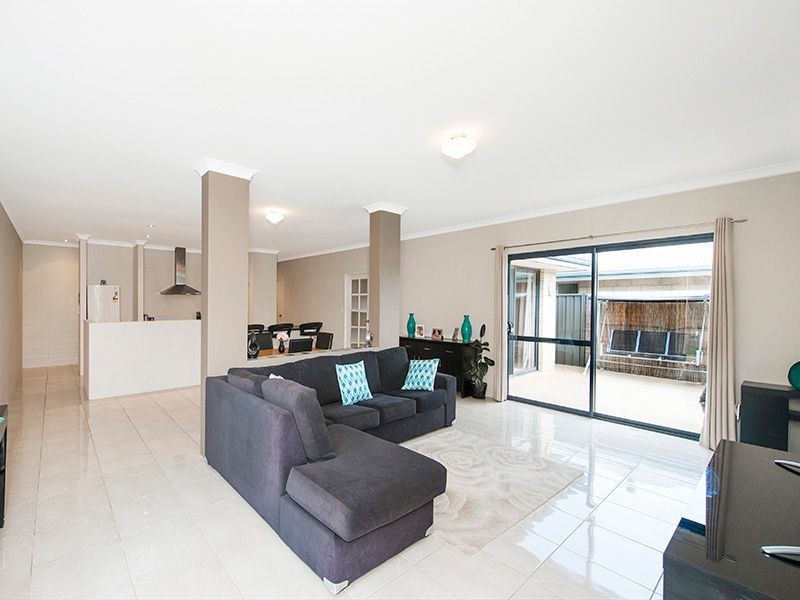 6 Witney Close, High Wycombe WA 6057