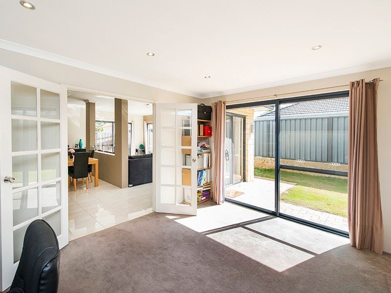 6 Witney Close, High Wycombe WA 6057