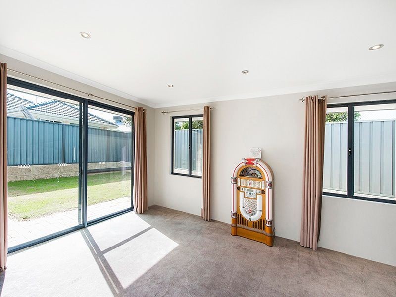 6 Witney Close, High Wycombe WA 6057