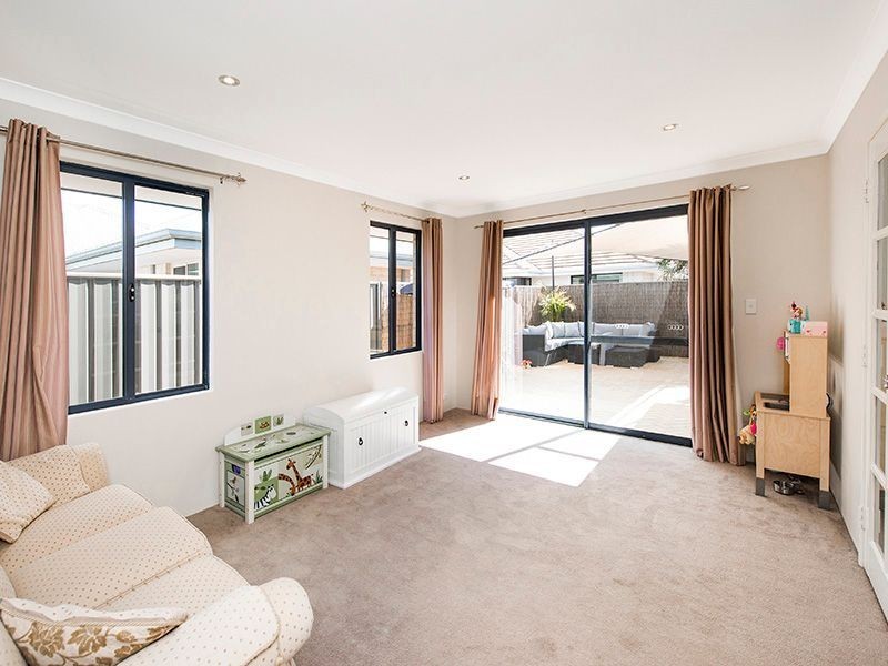 6 Witney Close, High Wycombe WA 6057