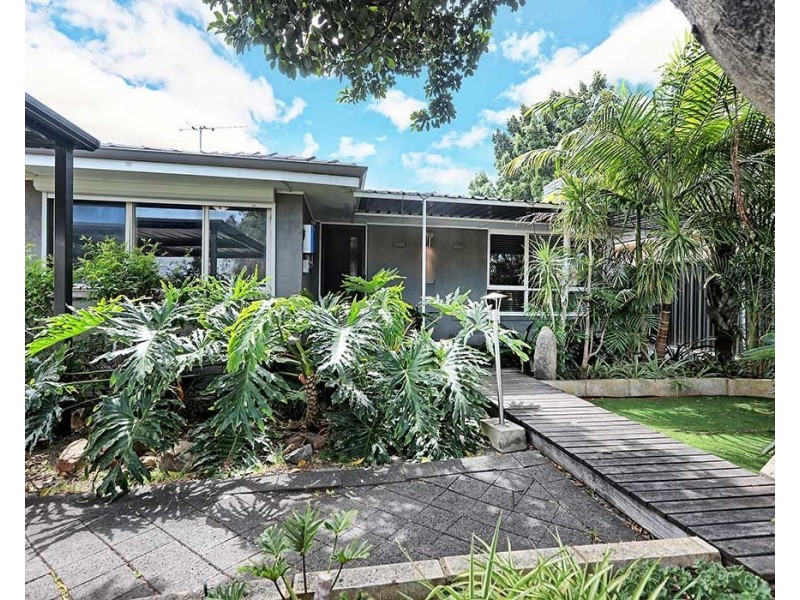 18 Macao Road, High Wycombe WA 6057