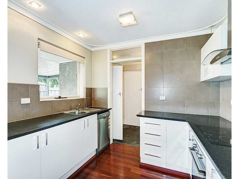 18 Macao Road, High Wycombe WA 6057