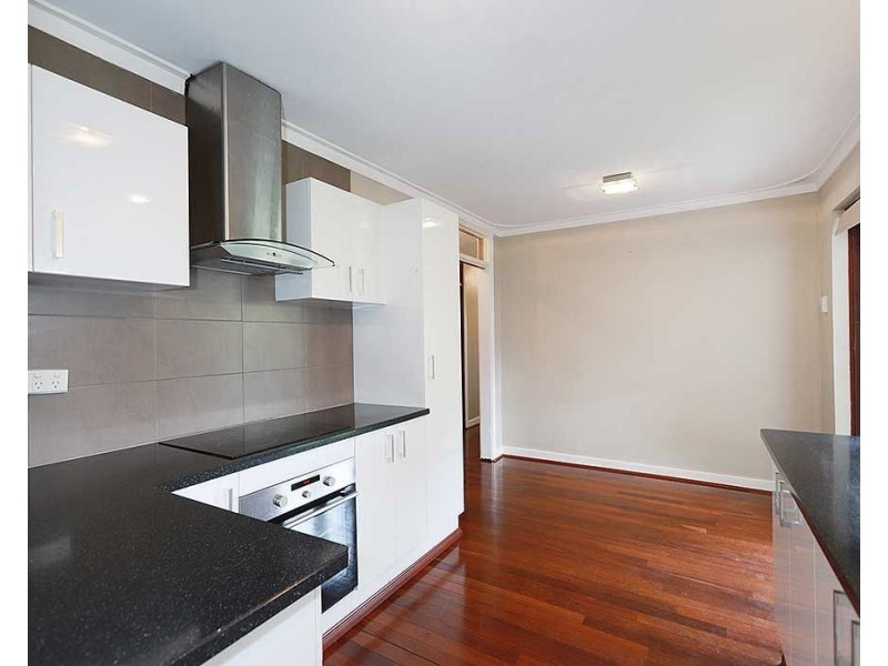 18 Macao Road, High Wycombe WA 6057