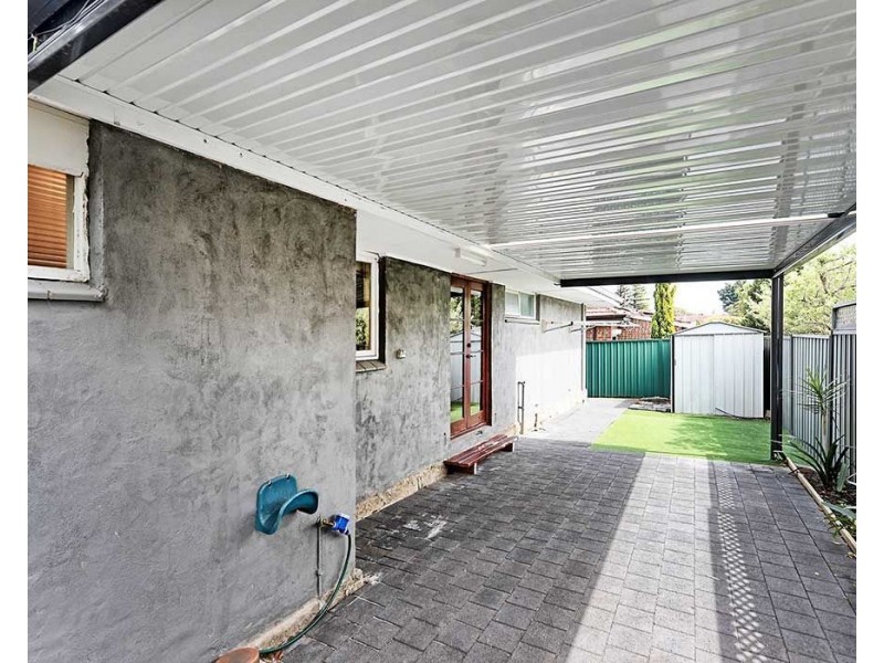 18 Macao Road, High Wycombe WA 6057