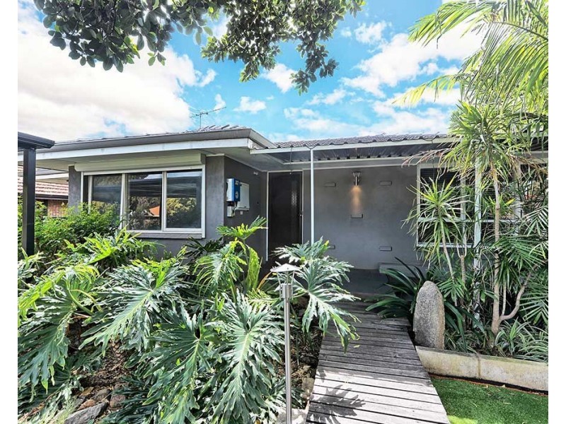 18 Macao Road, High Wycombe WA 6057