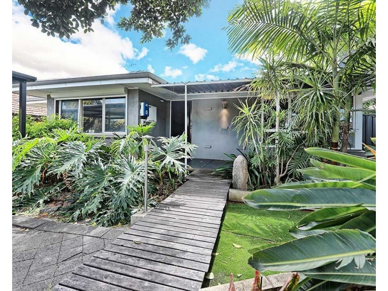 18 Macao Road, High Wycombe WA 6057