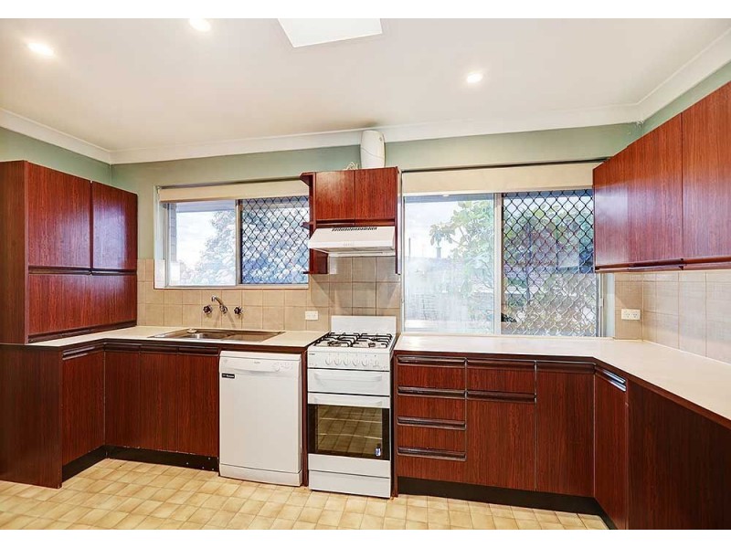 20 Phillip Grove, Kalamunda WA 6076