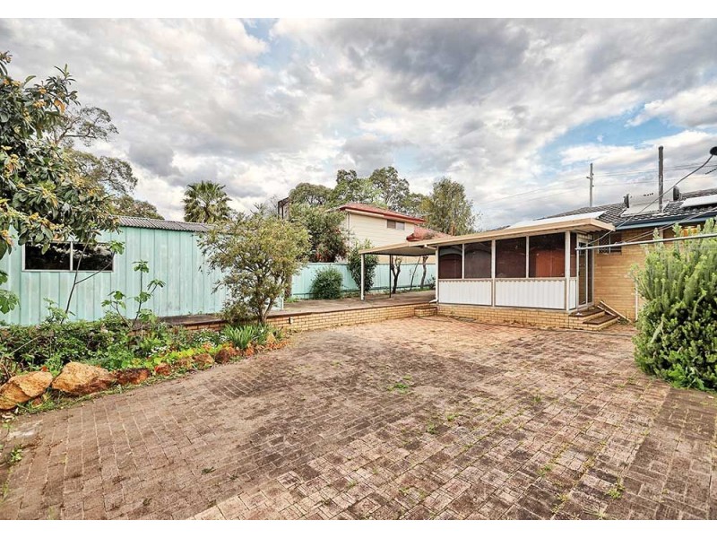 20 Phillip Grove, Kalamunda WA 6076