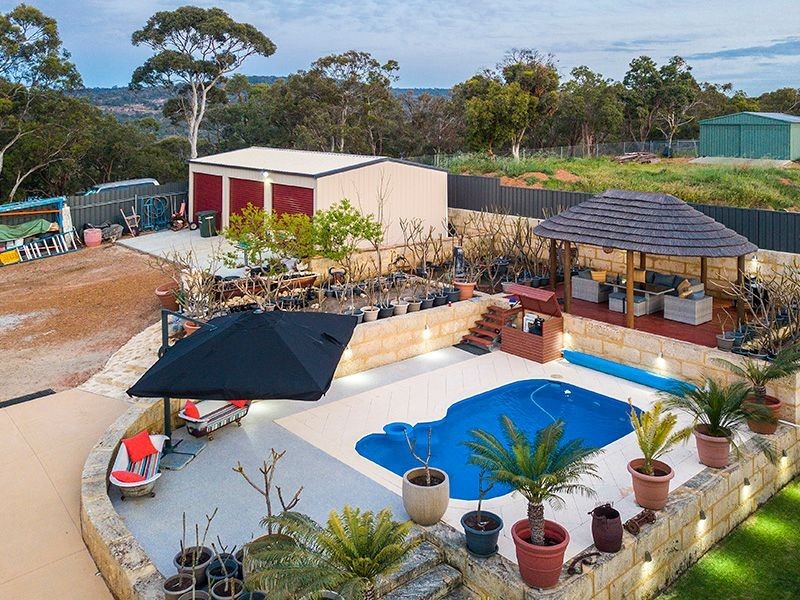 14 Cupello Drive, Swan View WA 6056