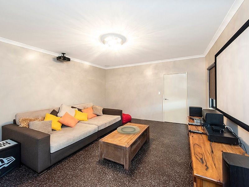 14 Cupello Drive, Swan View WA 6056