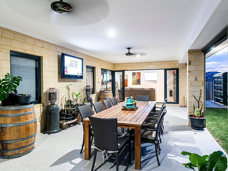 14 Cupello Drive, Swan View WA 6056