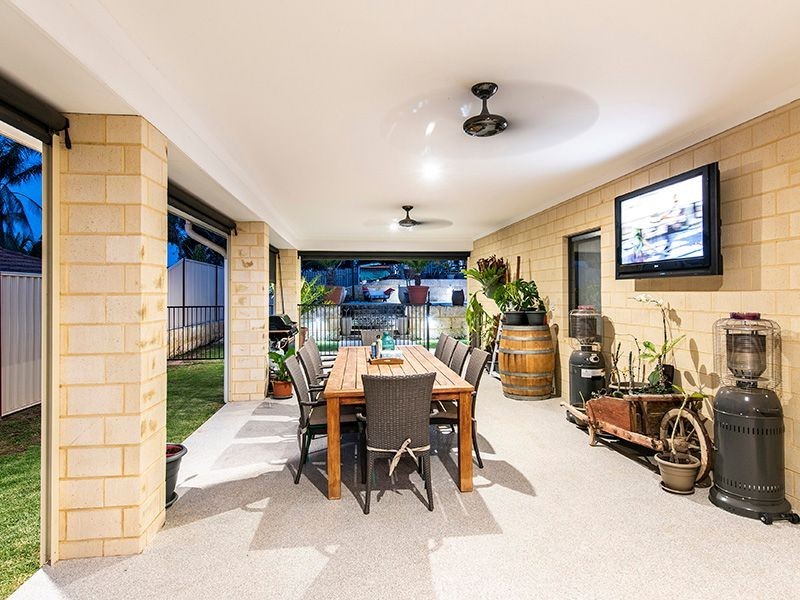 14 Cupello Drive, Swan View WA 6056