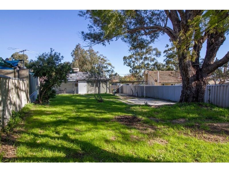 23 Mudalla Way, Koongamia WA 6056