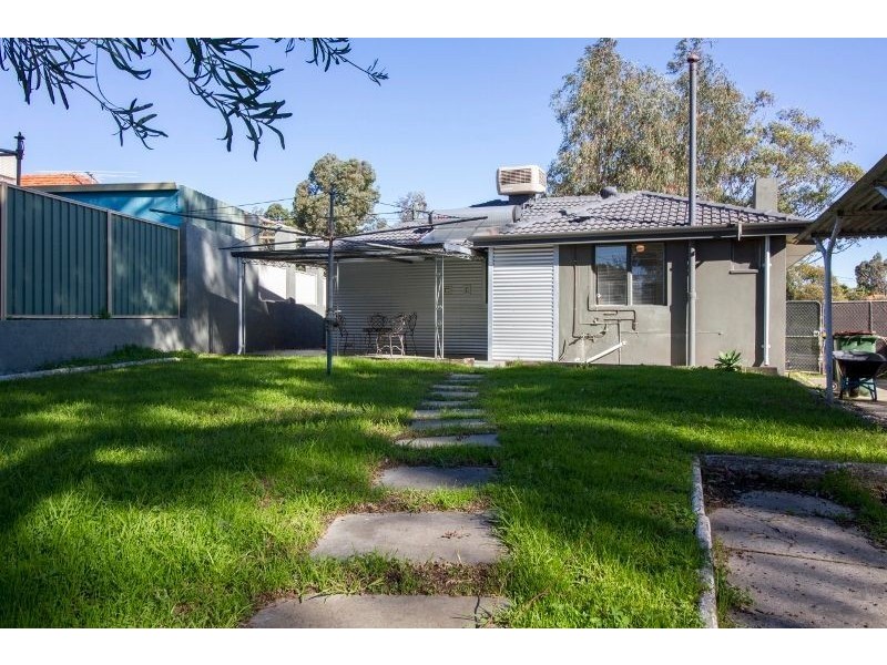 23 Mudalla Way, Koongamia WA 6056