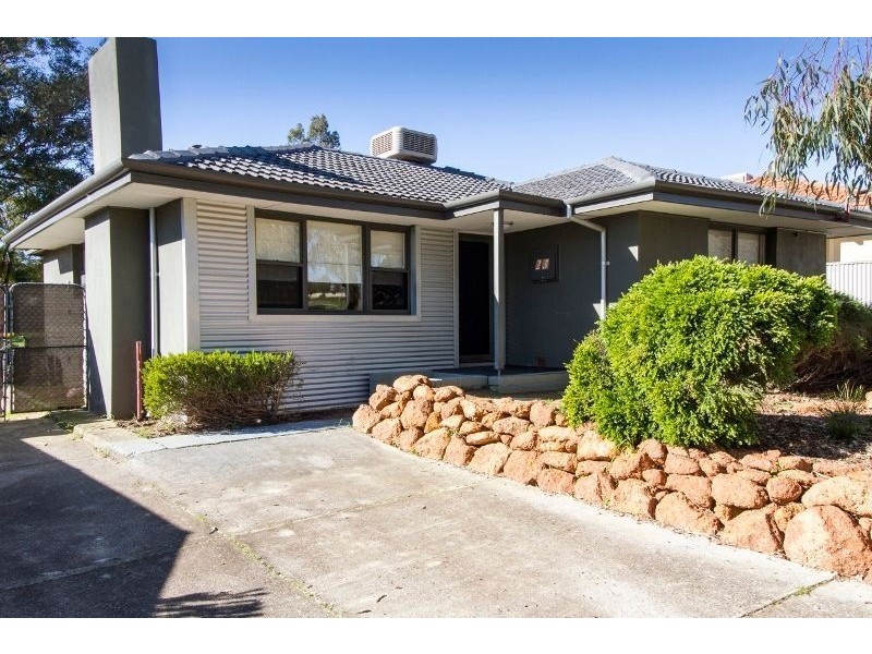23 Mudalla Way, Koongamia WA 6056