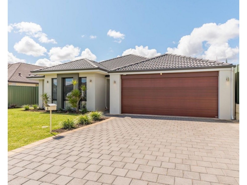 4 Ailette Elbow, Wattle Grove WA 6107