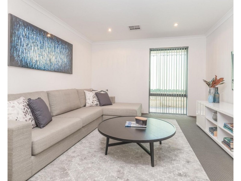 4 Ailette Elbow, Wattle Grove WA 6107