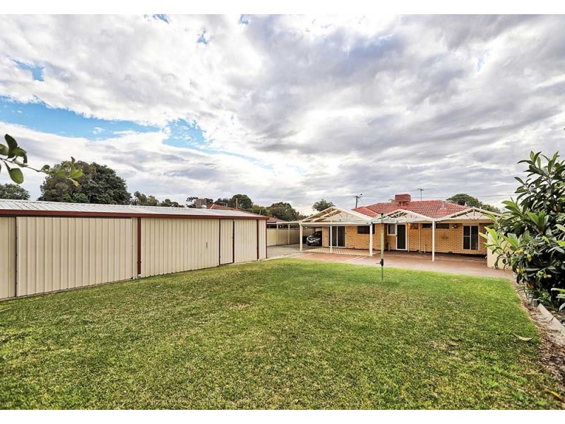 4 Bandalong Way, High Wycombe WA 6057