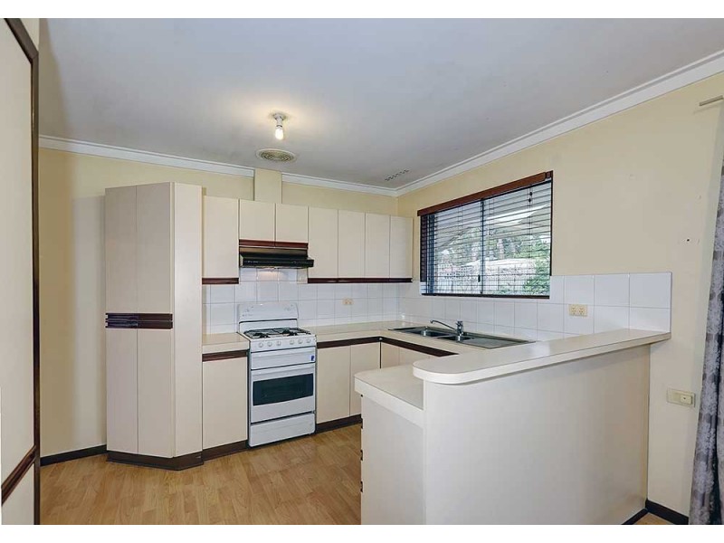 4 Bandalong Way, High Wycombe WA 6057