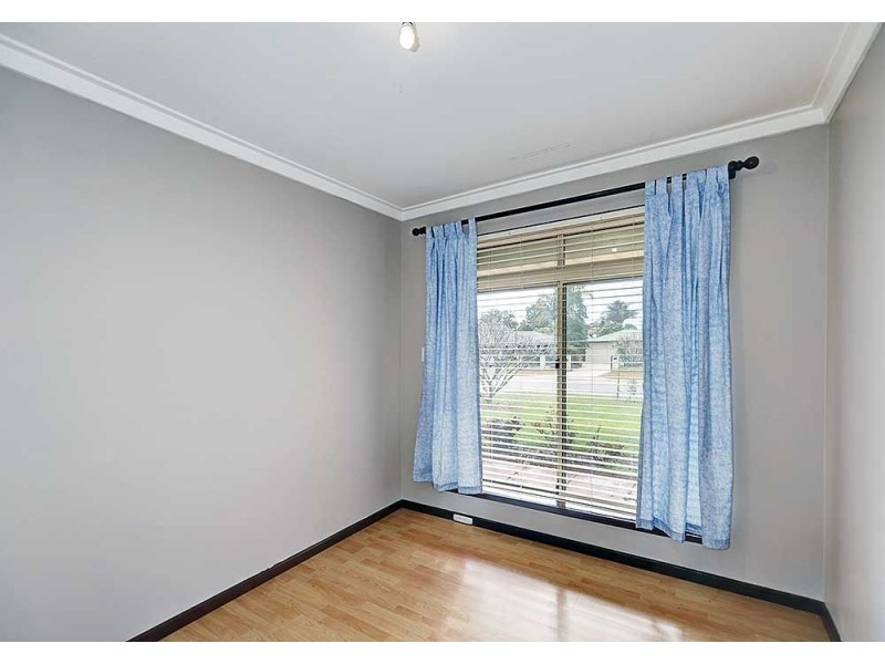 4 Bandalong Way, High Wycombe WA 6057