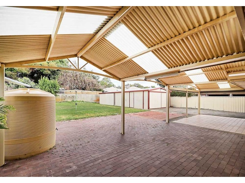 4 Bandalong Way, High Wycombe WA 6057