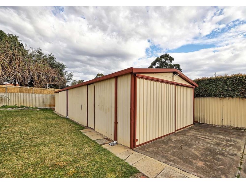 4 Bandalong Way, High Wycombe WA 6057