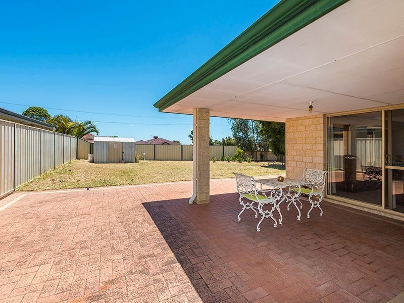 26 Hawkevale Road, High Wycombe WA 6057