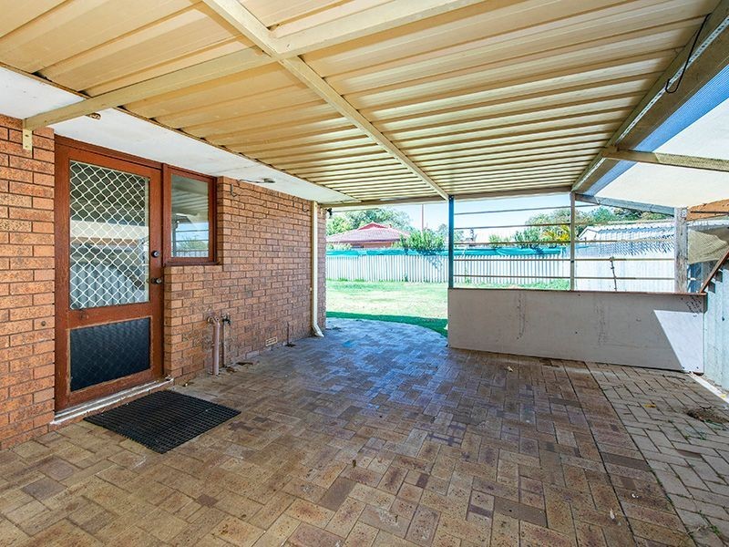 1B Ilford Place, Thornlie WA 6108