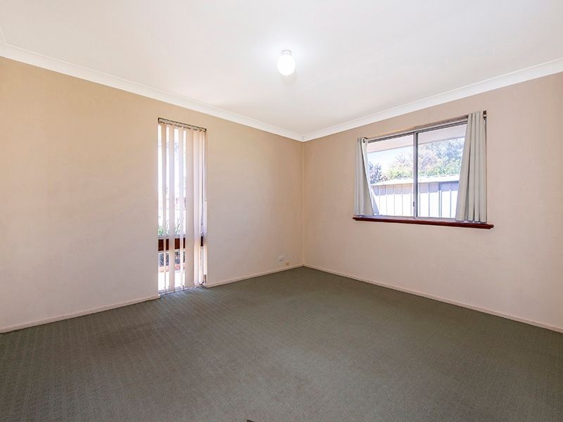 1B Ilford Place, Thornlie WA 6108