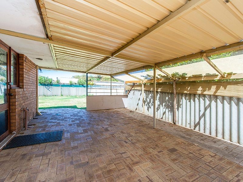 1B Ilford Place, Thornlie WA 6108