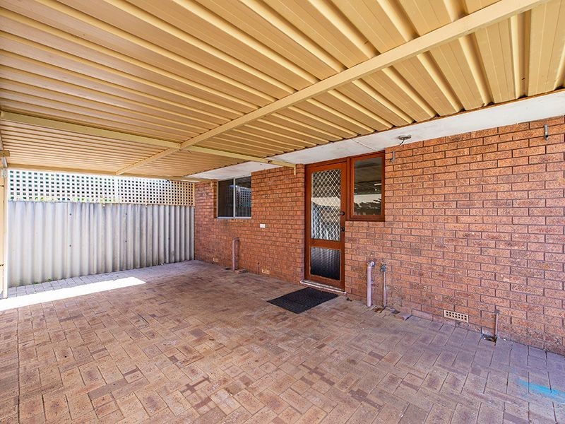 1B Ilford Place, Thornlie WA 6108