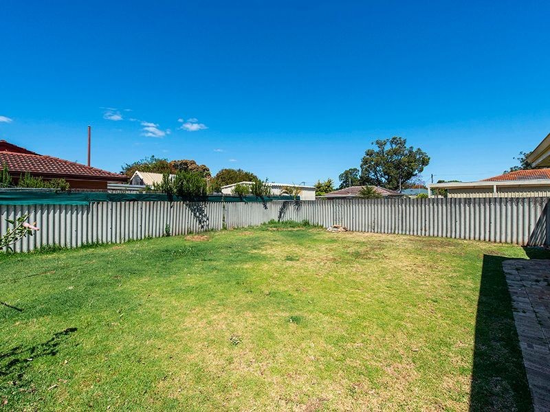 1B Ilford Place, Thornlie WA 6108