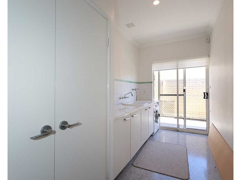 1/17 Boonooloo Road, Kalamunda WA 6076