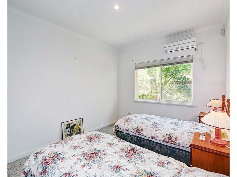 1/17 Boonooloo Road, Kalamunda WA 6076