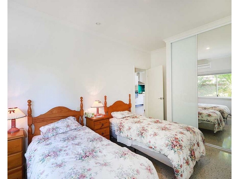 1/17 Boonooloo Road, Kalamunda WA 6076